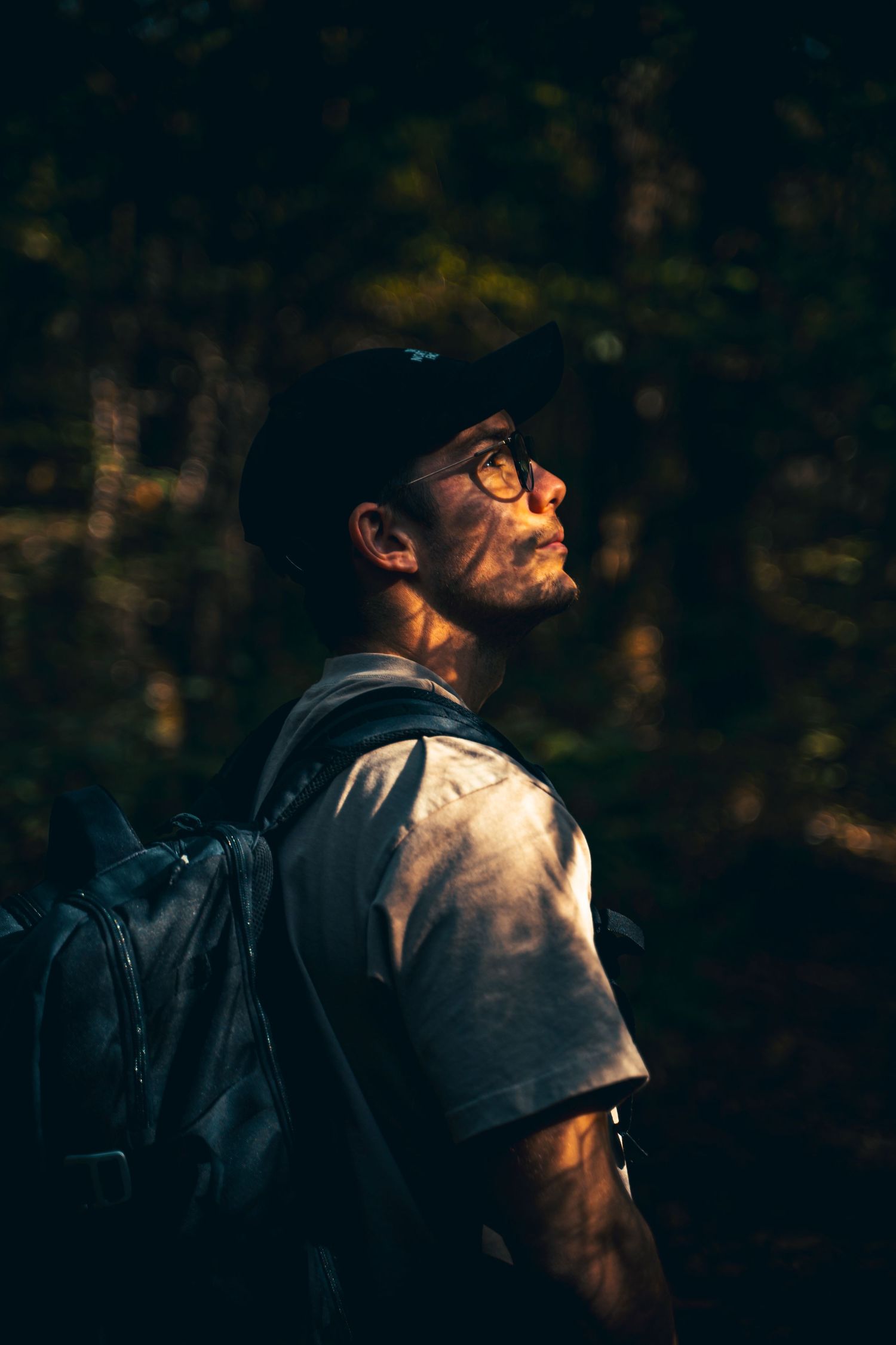 Portrait de Killian Duval, photographe et vidéaste en Bretagne